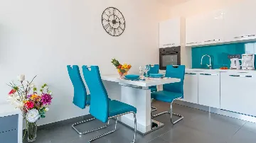 2-Bedroom Apartment with Balconies in Dubrovnik