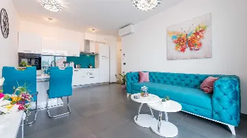 2-Bedroom Apartment with Balconies in Dubrovnik