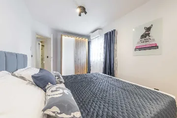 Dubrovnik Two-Bedroom Apartment with Balcony