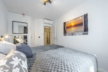 Dubrovnik Two-Bedroom Apartment with Balcony