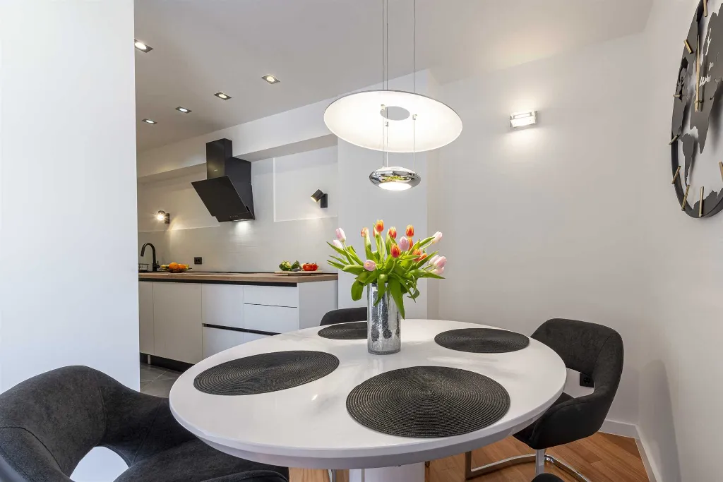 Dubrovnik Two-Bedroom Apartment with Balcony