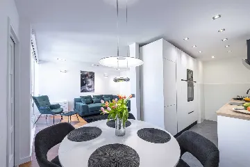 Dubrovnik Two-Bedroom Apartment with Balcony