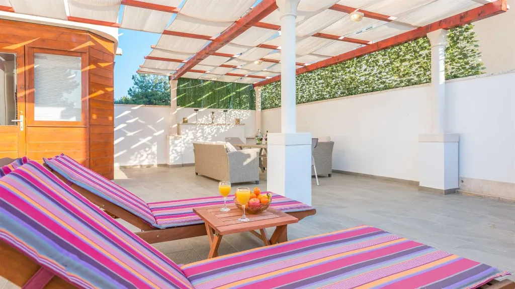 Two-Bedroom Apartment in Dubrovnik (Sleeps 4)