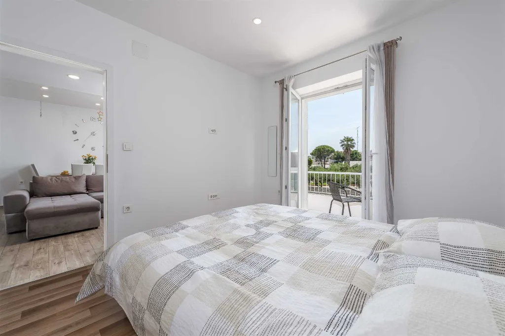 Dubrovnik 2-Bedroom Apartment for 4 Guests
