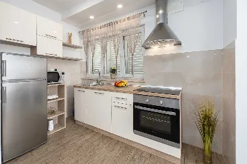 Dubrovnik 2-Bedroom Apartment for 4 Guests