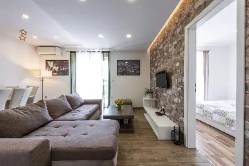 Dubrovnik 2-Bedroom Apartment for 4 Guests