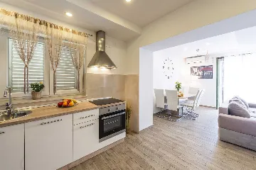 Dubrovnik 2-Bedroom Apartment for 4 Guests