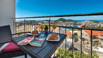 Dubrovnik 1-Bedroom Apartment with Sea View