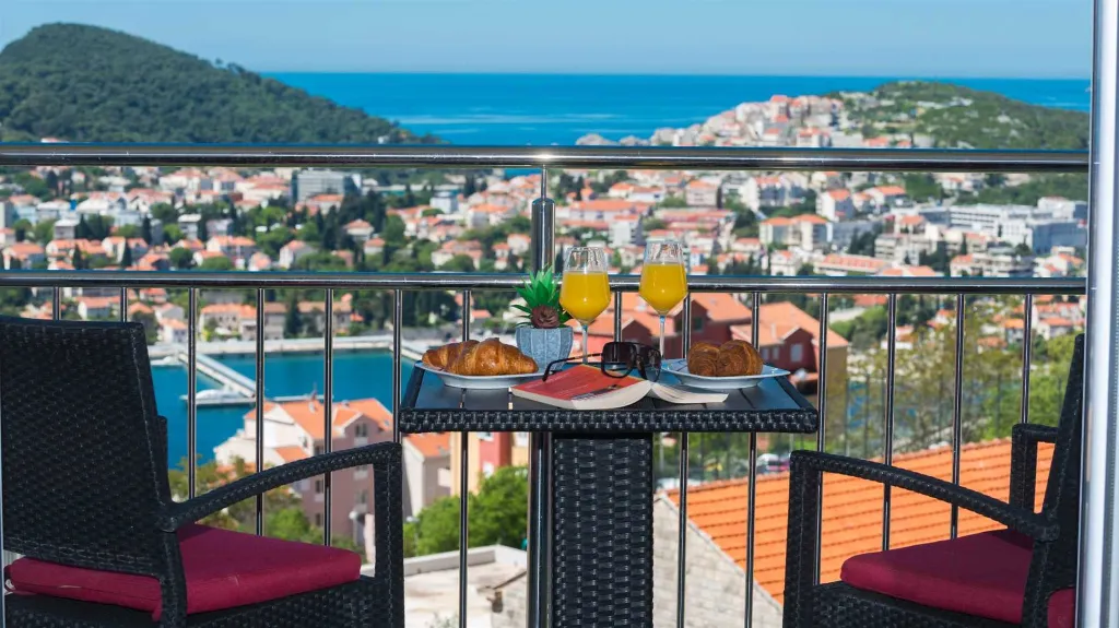 Dubrovnik 1-Bedroom Apartment with Sea View