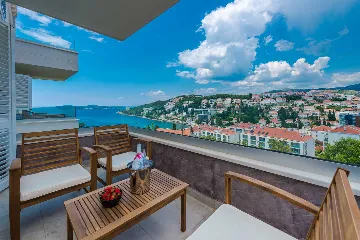 Dubrovnik 2-Bedroom Apartment with Sea & Garden Views