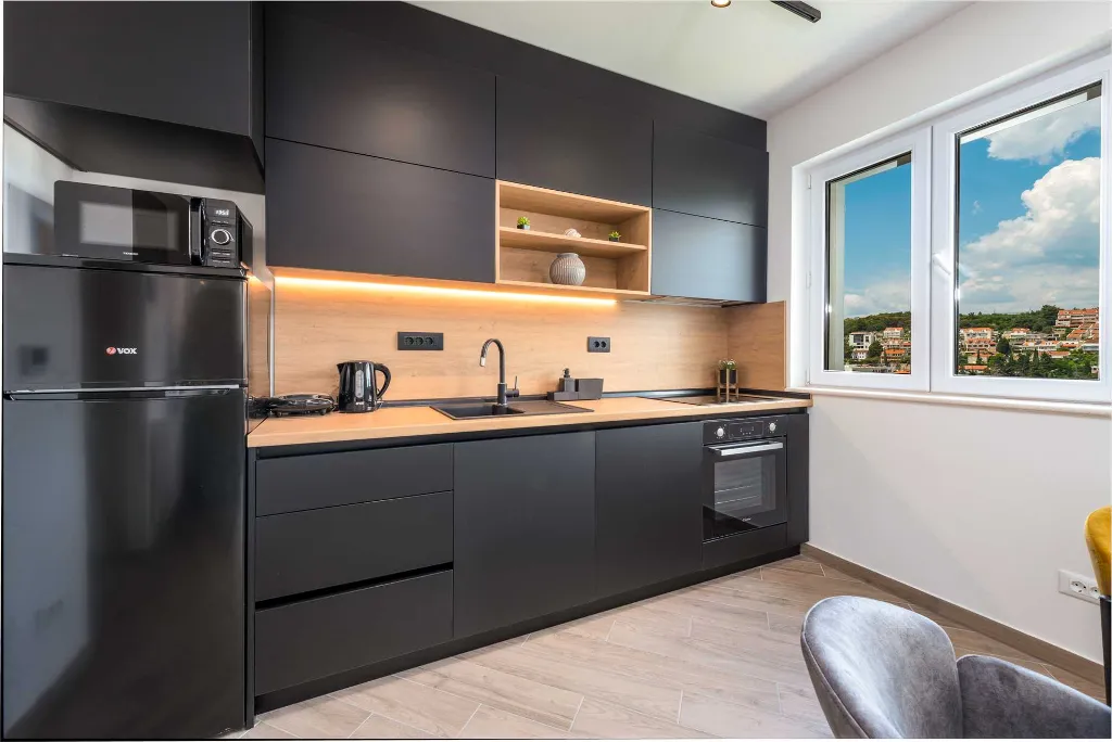 Dubrovnik 2-Bedroom Apartment with Sea & Garden Views