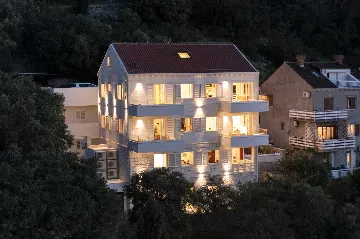 Dubrovnik 2-Bedroom Apartment with Sea & Garden Views