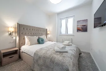 2-Bedroom Apartment with Sea & Garden Views in Dubrovnik