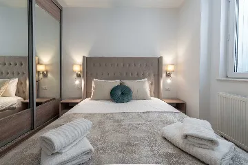 2-Bedroom Apartment with Sea & Garden Views in Dubrovnik