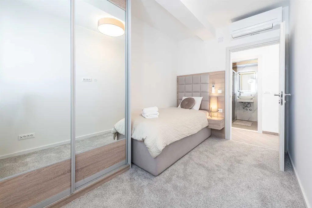 2-Bedroom Apartment with Sea & Garden Views in Dubrovnik