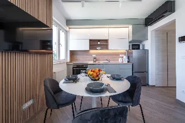 2-Bedroom Apartment with Sea & Garden Views in Dubrovnik