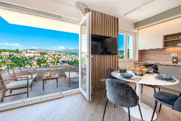 2-Bedroom Apartment with Sea & Garden Views in Dubrovnik