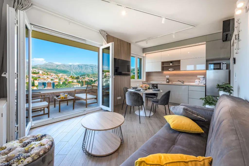 2-Bedroom Apartment with Sea & Garden Views in Dubrovnik