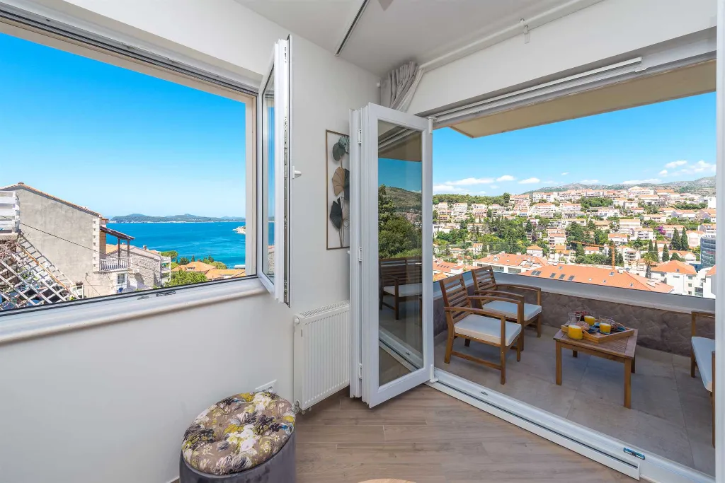 2-Bedroom Apartment with Sea & Garden Views in Dubrovnik