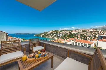 2-Bedroom Apartment with Sea & Garden Views in Dubrovnik