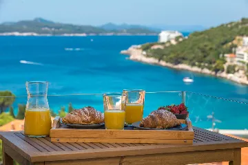 2-Bedroom Apartment with Sea & Garden Views in Dubrovnik
