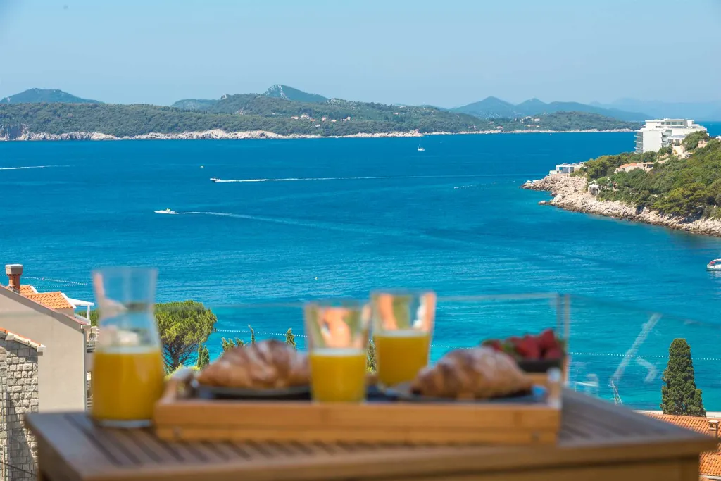 2-Bedroom Apartment with Sea & Garden Views in Dubrovnik
