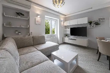 One-Bedroom Apartment in Dubrovnik for Up to 4