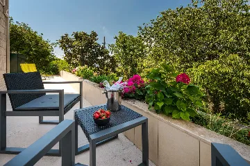 One-Bedroom Apartment in Dubrovnik for Up to 4