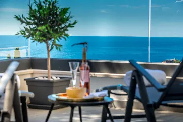 Dubrovnik 2-Bedroom Apartment with Sea View Balcony