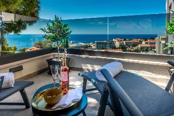 Dubrovnik 2-Bedroom Apartment with Sea View Balcony