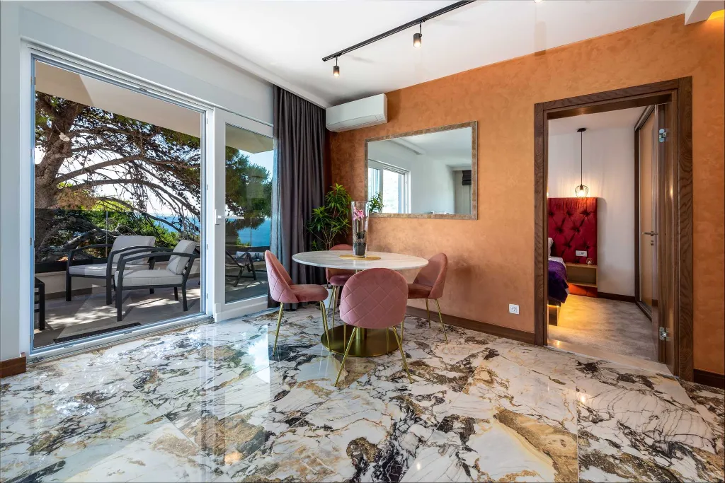 Dubrovnik 2-Bedroom Apartment with Sea View Balcony
