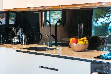 Dubrovnik 2-Bedroom Apartment with Sea View Balcony