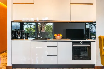 Dubrovnik 2-Bedroom Apartment with Sea View Balcony