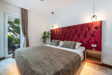 Dubrovnik 2-Bedroom Apartment with Sea View Balcony