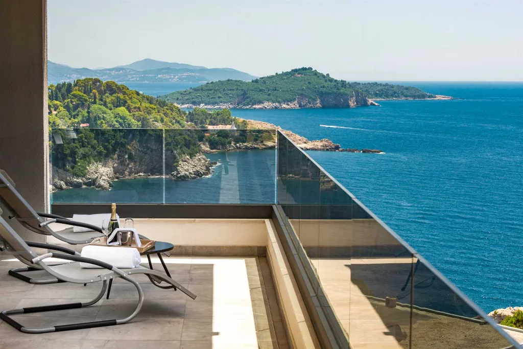 Two-Bedroom Sea View Apartment in Dubrovnik