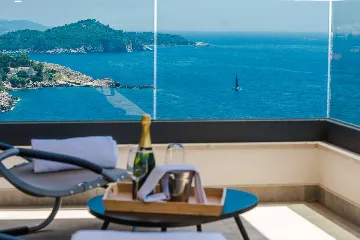 Two-Bedroom Sea View Apartment in Dubrovnik