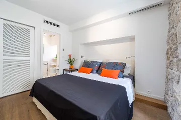 Dubrovnik Two-Bedroom Apartment for 4 Guests