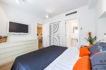 Dubrovnik Two-Bedroom Apartment for 4 Guests