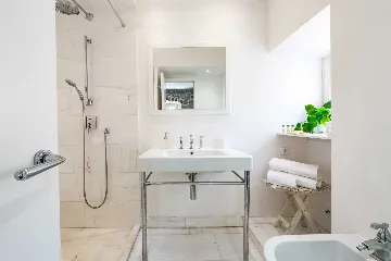 Dubrovnik Two-Bedroom Apartment for 4 Guests