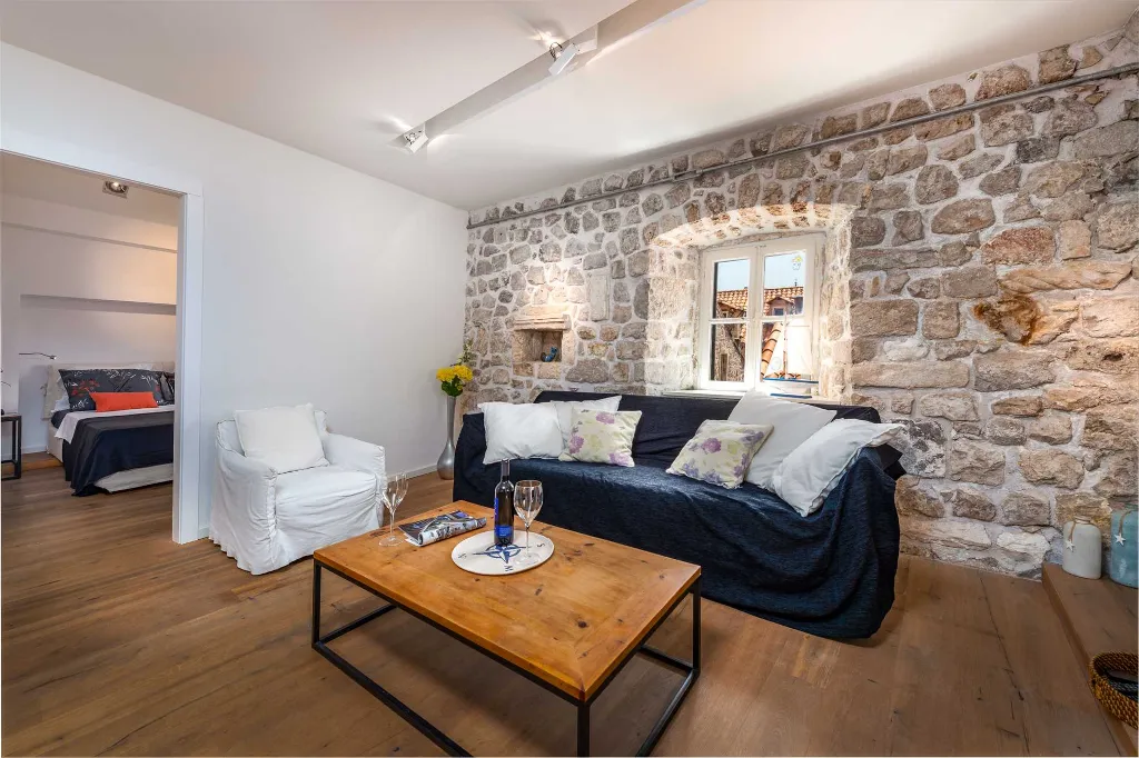 Dubrovnik Two-Bedroom Apartment for 4 Guests