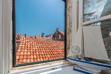 Dubrovnik Two-Bedroom Apartment for 4 Guests