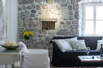 Dubrovnik Two-Bedroom Apartment for 4 Guests