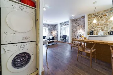 Dubrovnik Two-Bedroom Apartment for 4 Guests