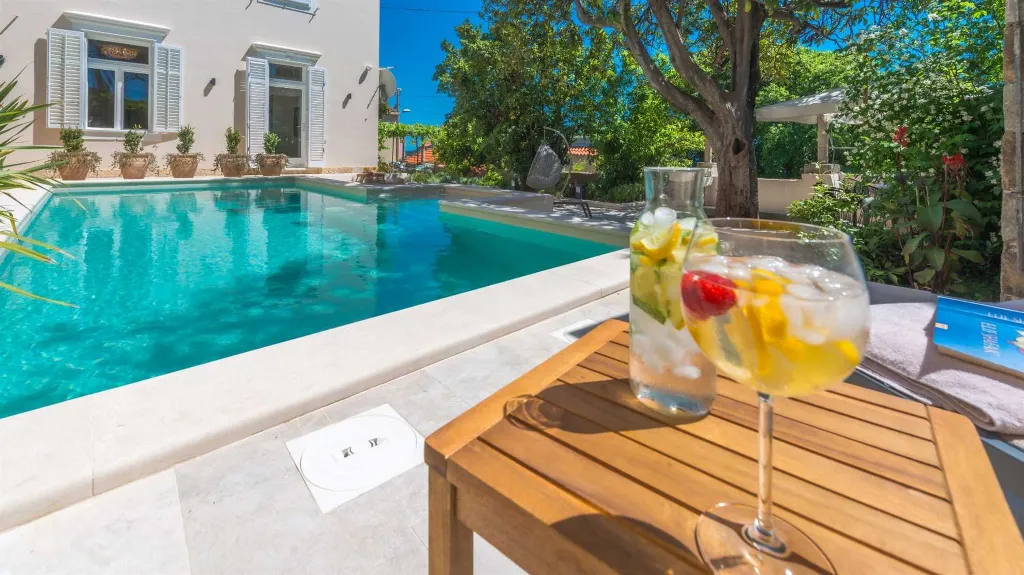 Dubrovnik Villa for 6 Guests with Private Pool