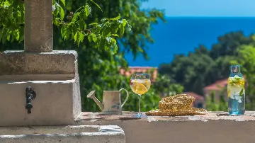Dubrovnik Villa for 6 Guests with Private Pool
