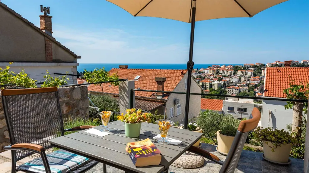One-Bedroom Apartment with Sea & Garden View, Dubrovnik
