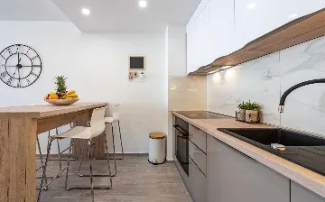 Modern 2-Bedroom Apartment in Dubrovnik
