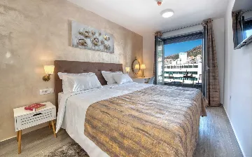 Modern 2-Bedroom Apartment in Dubrovnik