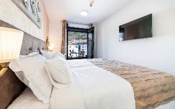 Modern 2-Bedroom Apartment in Dubrovnik