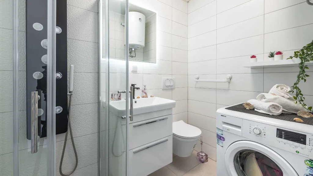 Dubrovnik Apartment with Balcony Sea View for 4